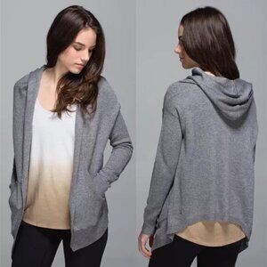 Lululemon Reversible Cabin Yogi Wrap - 6 Light Grey